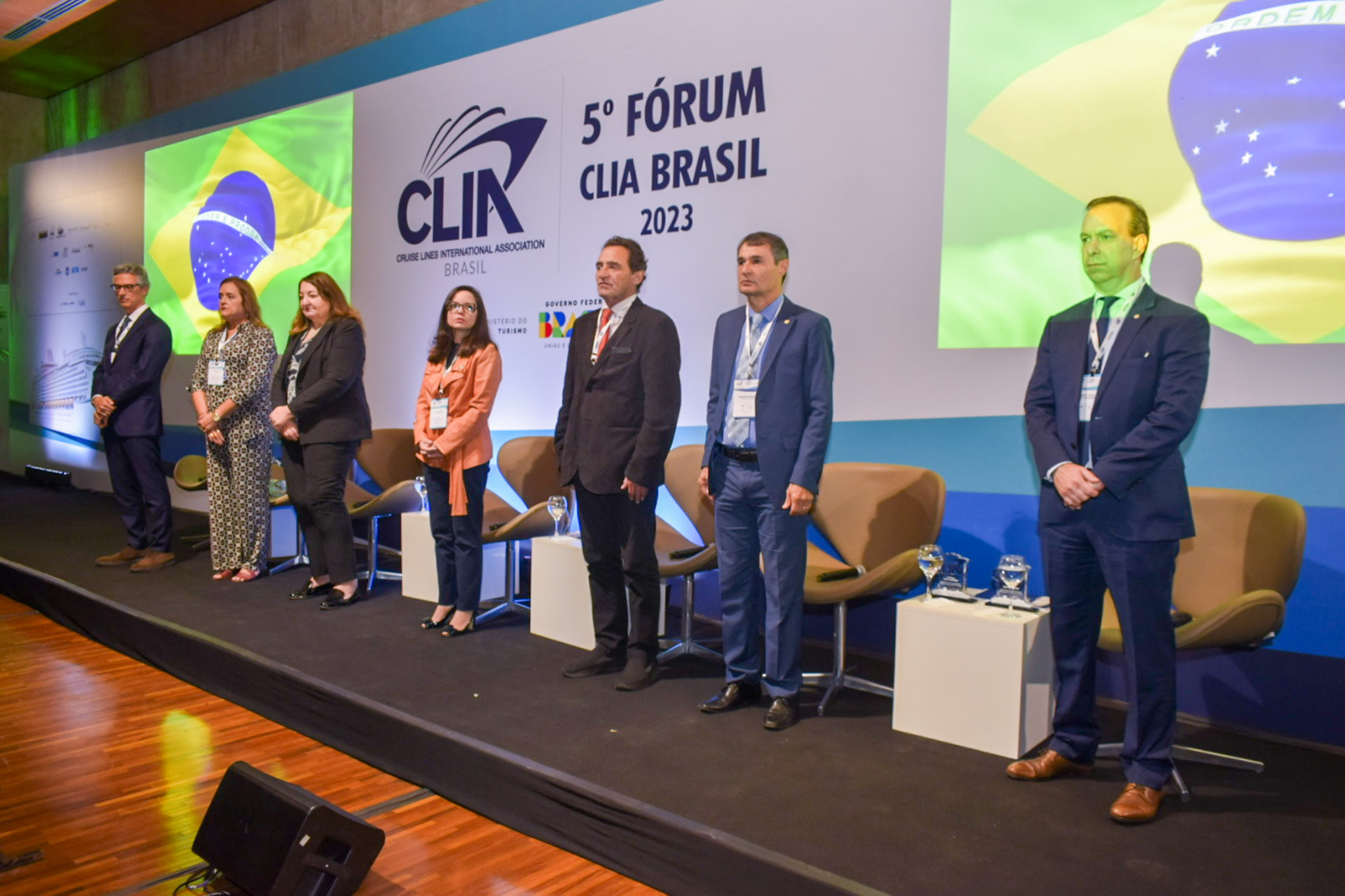 Autoridades dos setores público e privado, na abertura do 5° Fórum Clia Brasil Autoridades dos setores público e privado, na abertura do 5° Fórum Clia Brasil
