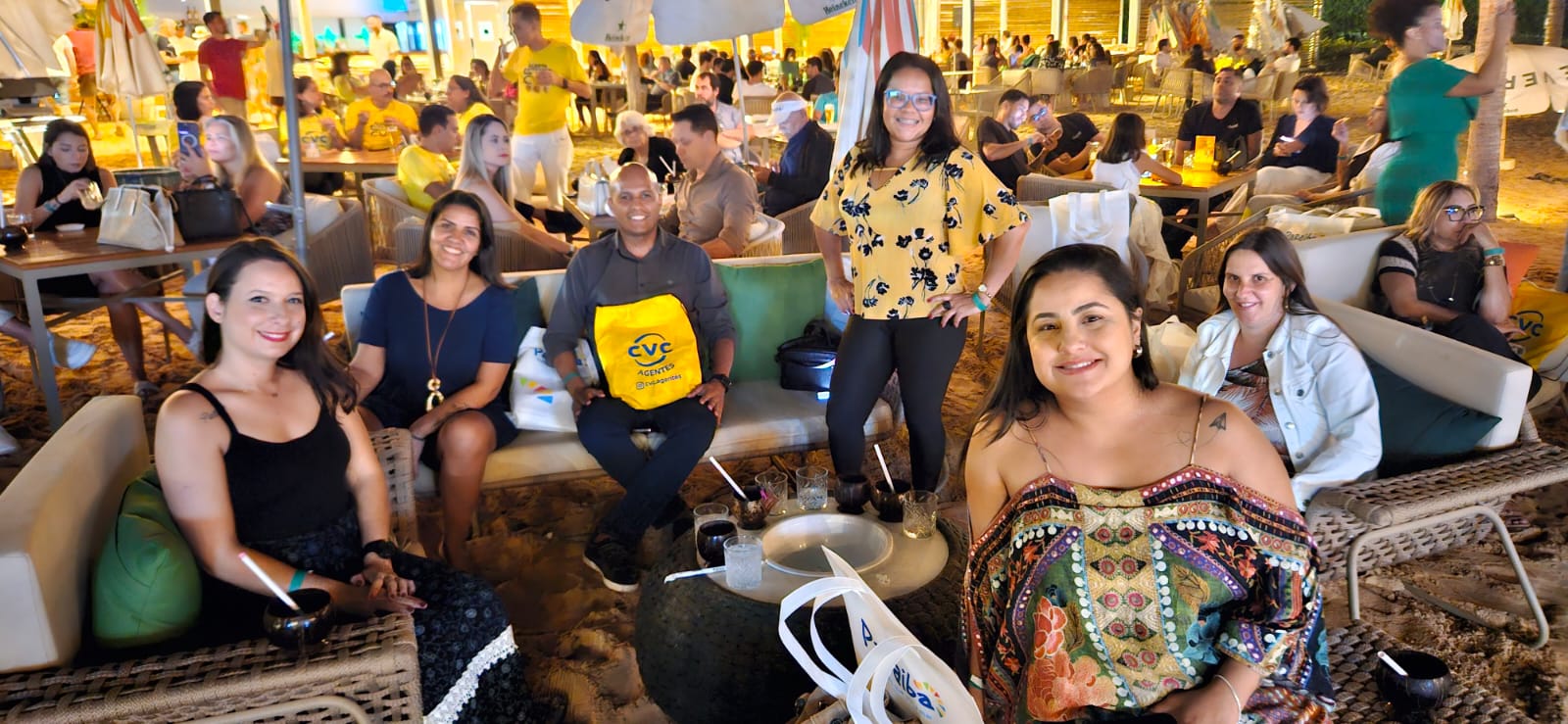 Participantes do encontro B2B Participantes do encontro B2B