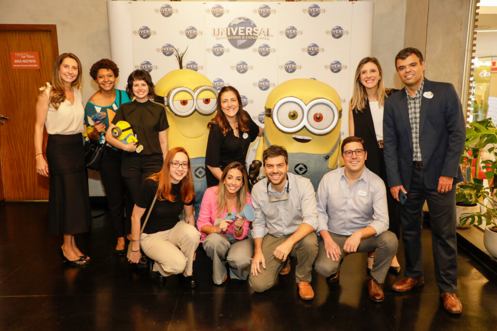 Universal and U capacita mais de 700 agentes de viagens em São Paulo; veja fotos 1 Equipe da Universal 1 1 Universal and U capacita mais de 700 agentes de viagens em São Paulo; veja fotos