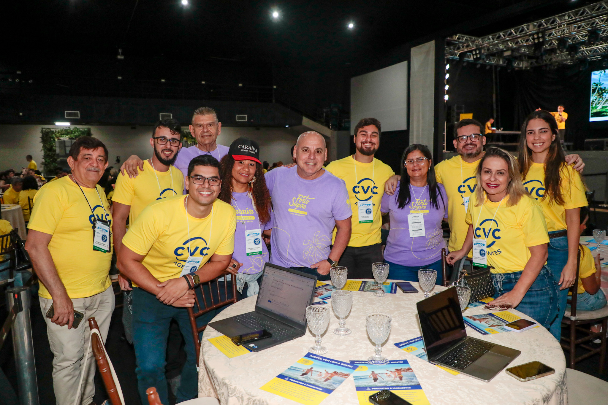 Expositores de Porto Seguro Expositores de Porto Seguro