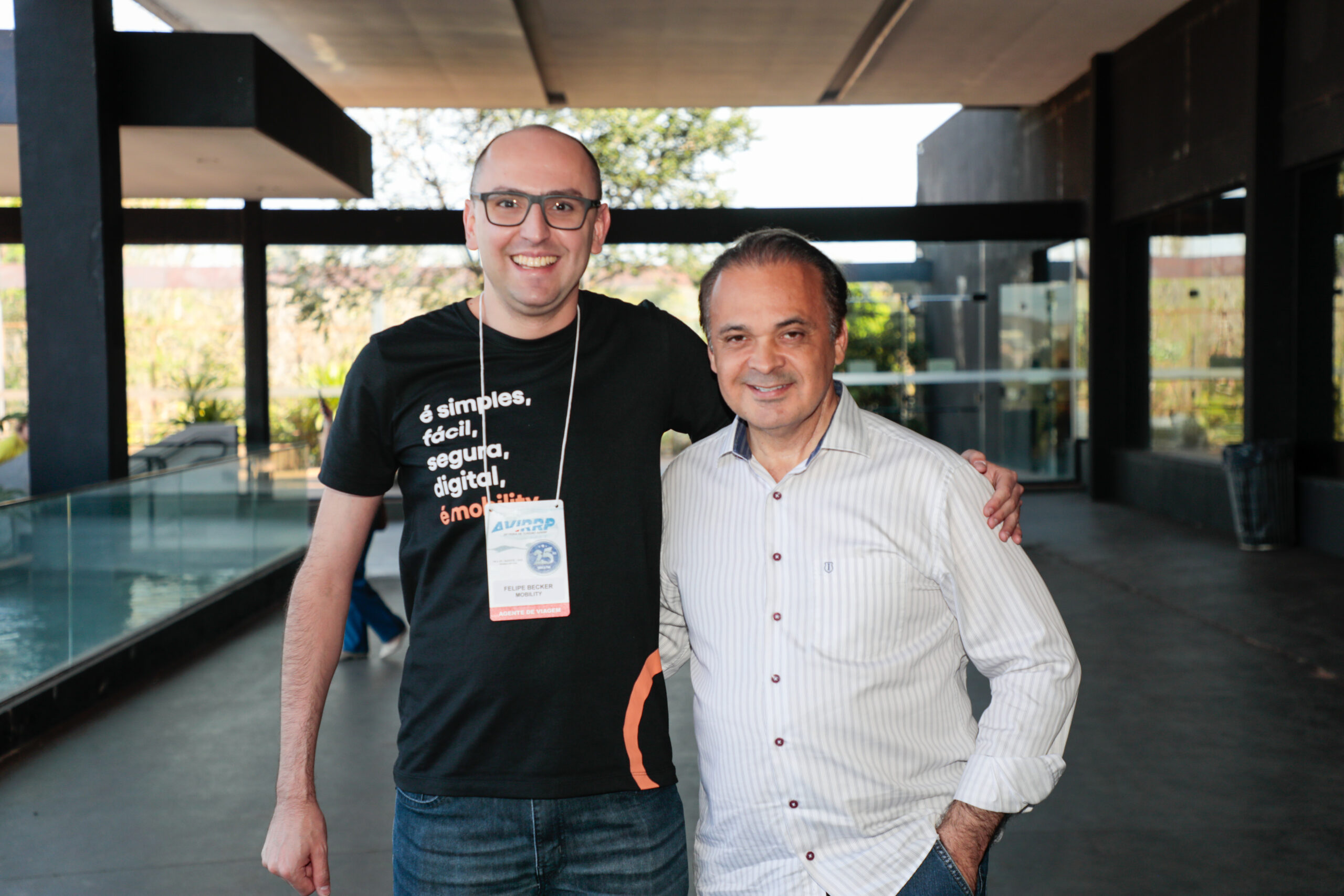 Felipe Becker, da Mobility, e Roberto de Lucena, secretário de turismo do estado de São Paulo