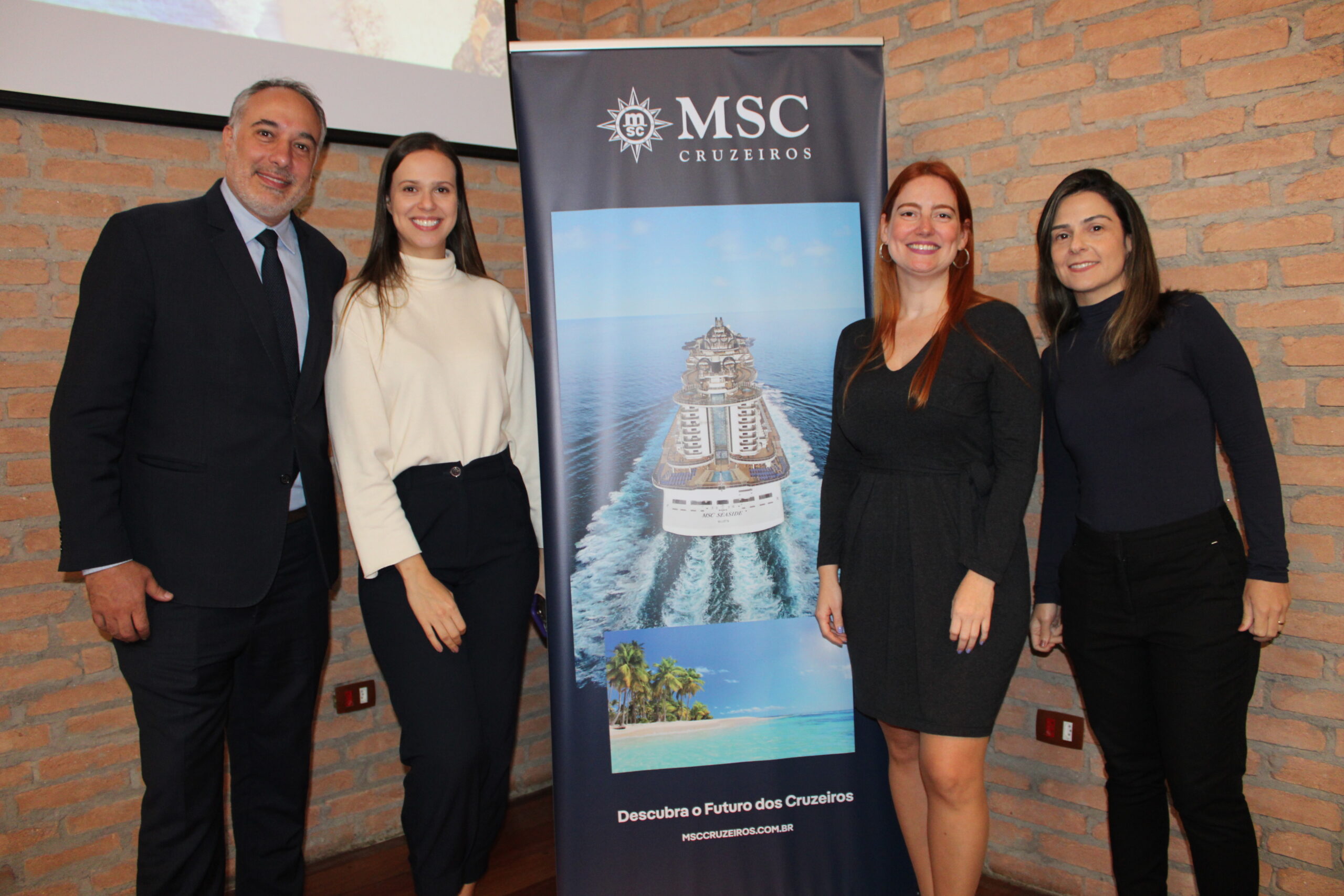 Roberto Affonseca, Fernanda Justino, Fernanda Zebral e Priscila Dias, da MSC Roberto Affonseca, Fernanda Justino, Fernanda Zebral e Priscila Dias, da MSC