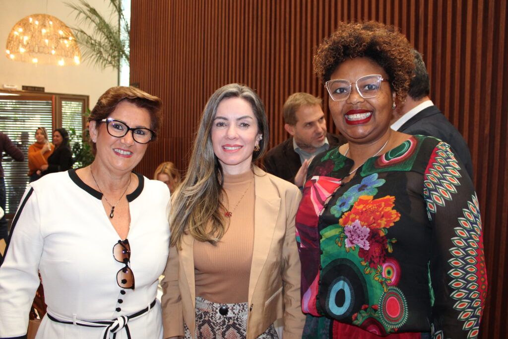Inês Bellini, da Mendes Tur, Patrícia Graciano, da CVC, e Claudia Gonçalves, da ViagensPromo