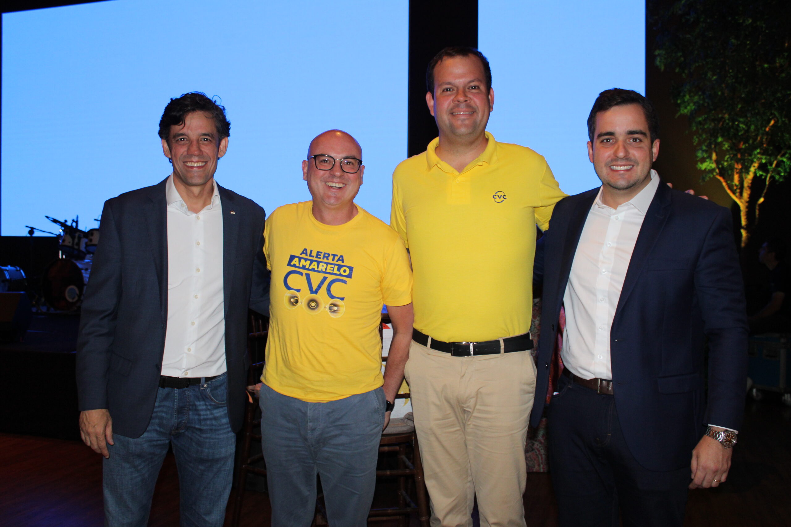 Daniel Coelho, secretário de Turismo de Pernambuco, Fábio Mader e Rodrigo Galvão, da CVC, e Eduardo Loyo, da Empetur Daniel Coelho, secretário de Turismo de Pernambuco, Fábio Mader e Rodrigo Galvão, da CVC, e Eduardo Loyo, da Empetur