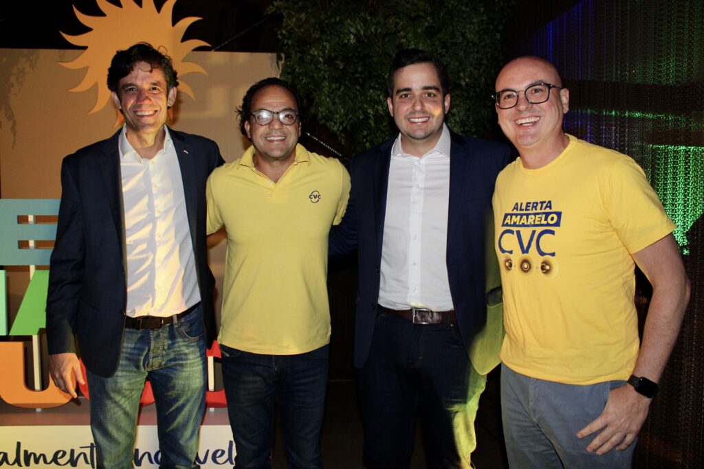 Daniel Coelho, secretário de Turismo de Pernambuco, Fábio Godinho, da CVC, Eduardo Loyo, da Empetur, e Fábio Mader, da CVC