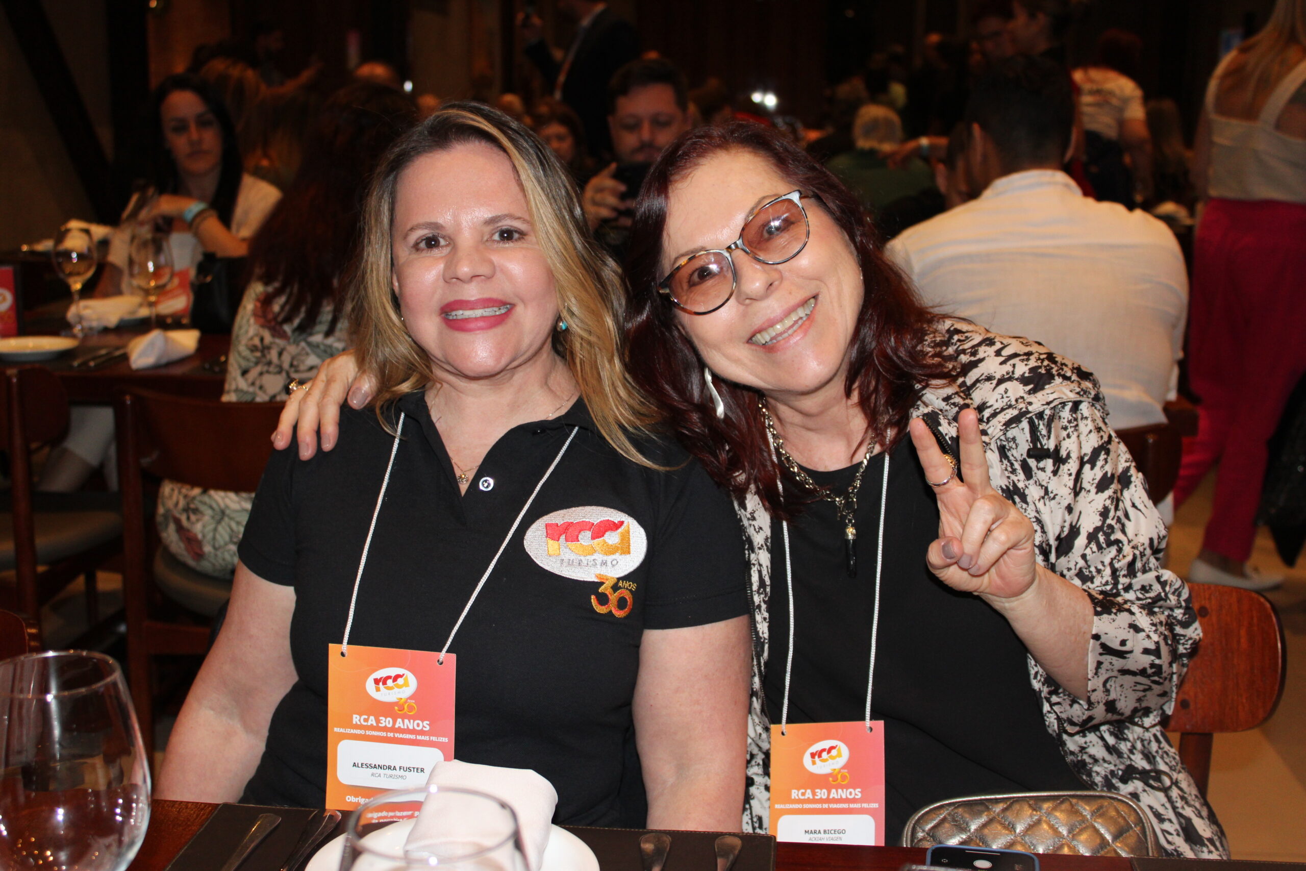 Alessandra Fuster, da RCA, e Mara Bicego, da Ackiah Viagens Alessandra Fuster, da RCA, e Mara Bicego, da Ackiah Viagens