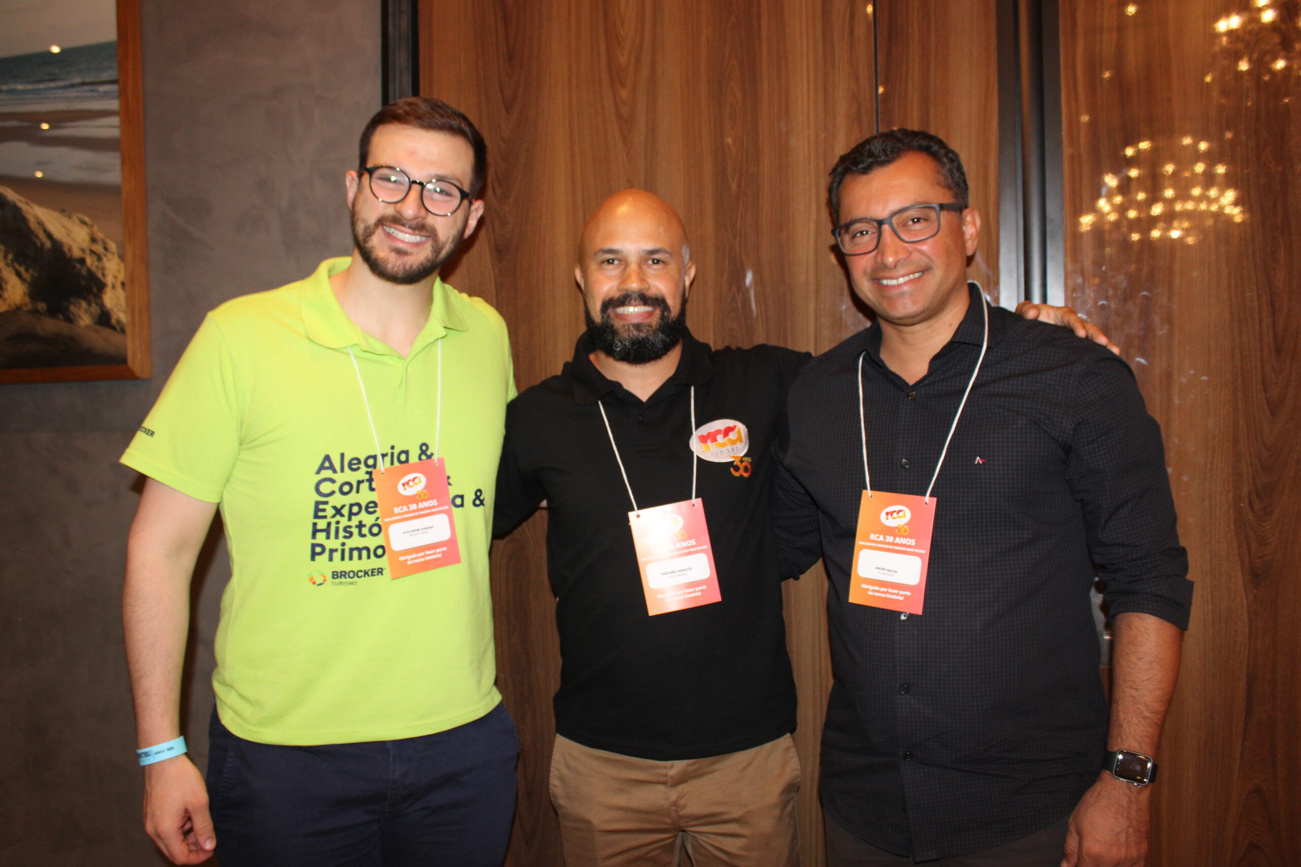 Guilherme Ribeiro, da Brocker, Fabiano Araujo, da RCA, e André Matos, da TCH Receptivo Guilherme Ribeiro, da Brocker, Fabiano Araujo, da RCA, e André Matos, da TCH Receptivo