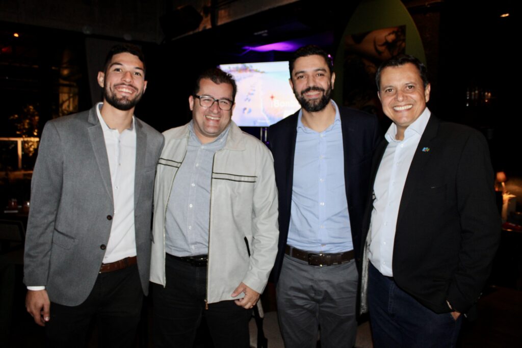 Daniel Melo, de Aruba, Roberto Araújo e Gustavo Nappo, da EHTL, e Carlos Barbosa, de Aruba