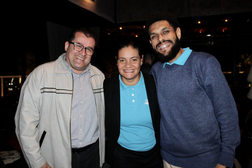 Roberto Araujo, da EHTL, com Vilma Paes, da Trend, e Arley Silva, da Interep