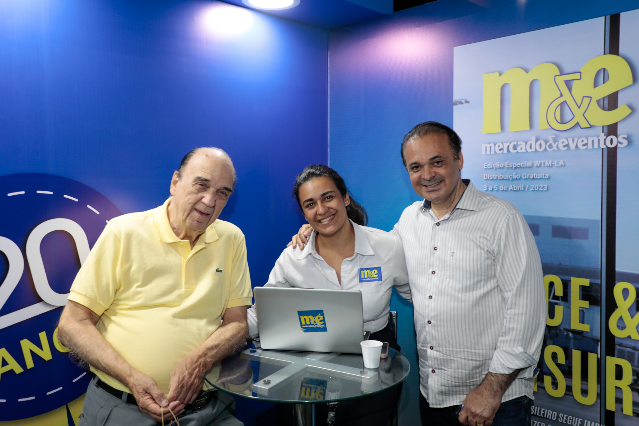 Janaína Brito, do M&E, entre Jarbas Favoretto e Roberto de Lucena, secretário de turismo do estado de São Paulo Janaína Brito, do M&E, entre Jarbas Favoretto e Roberto de Lucena, secretário de turismo do estado de São Paulo