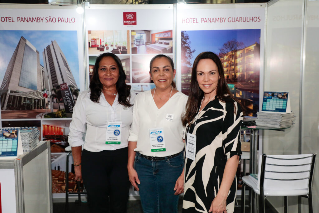 Katia Brito, Kelly Sansivieri, e Fabiana Farias, do Hotel Panamby