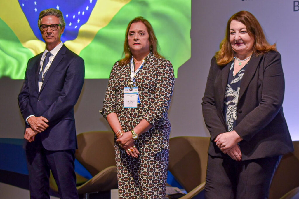 Marco Ferraz, da Clia; Marta Feitosa, da CNM; e Magda Nassar, da Abav