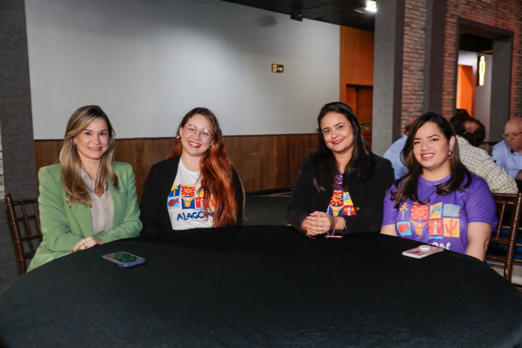 Marilia Herrmann, Andrezza Nascimento, Lys Tenório, da Setur-AL, e Ayslane Sarmento, do Holiday Inn Express Maceió