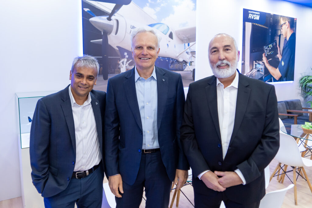Azul Conecta apresenta novo motor híbrido-elétrico na Labace 2023