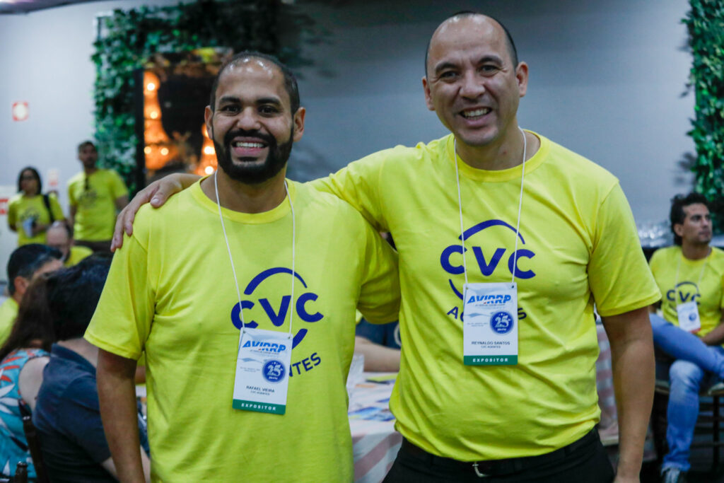 Rafael Vieira, e Reynaldo Santos, da CVC Corp