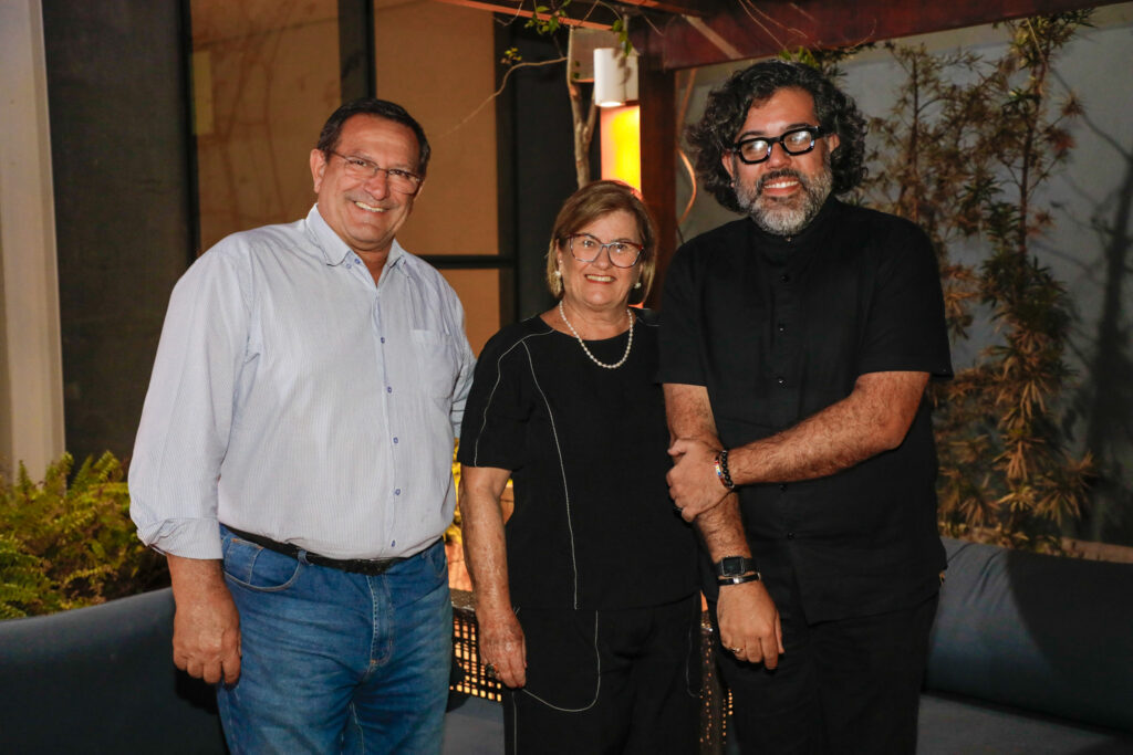 Roberto Amadeu, diretor de Turismo de Ribeirão Preto, Márcia Marigheti, da Avirrp, e Pedro Leão, secretário Municipal da Cultura e Turismo de Ribeirão Preto