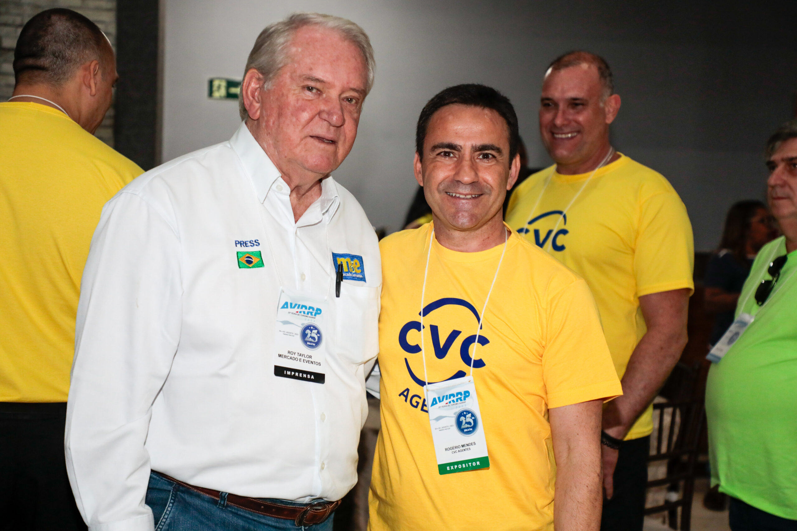 Roy Taylor, do M&E, e Rogério Mendes, da CVC Corp Roy Taylor, do M&E, e Rogério Mendes, da CVC Corp