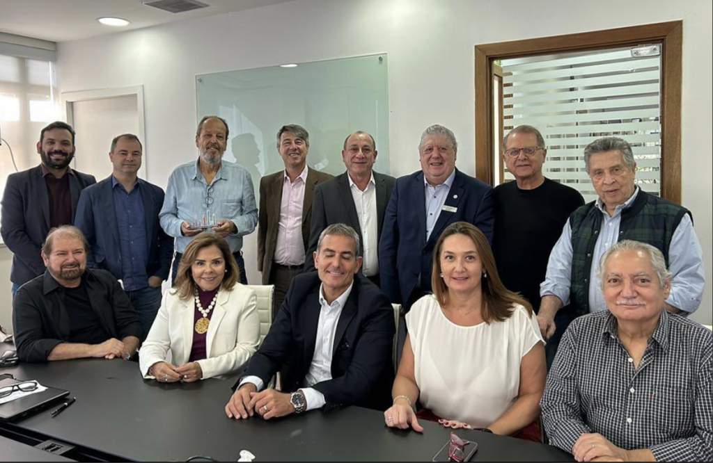 Eduardo Sanovicz recebe troféu de 'Embaixador de São Paulo' 1 Screenshot 2023 08 01 at 19.38.37 Eduardo Sanovicz recebe troféu de 'Embaixador de São Paulo'