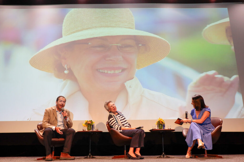 Tomás Perez, Teresa Perez, e Adriana Bittar