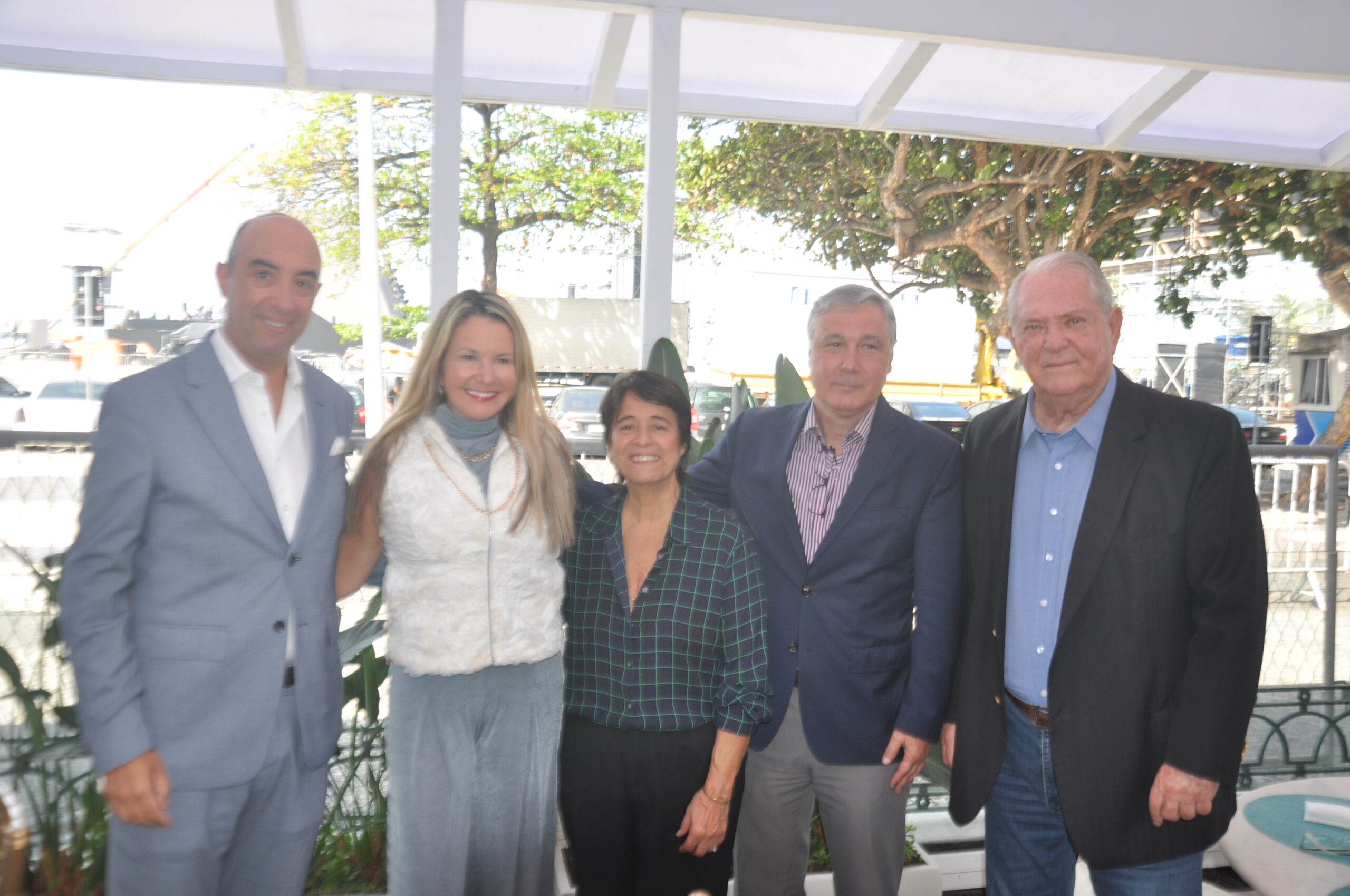 Ulisses Marreiros, Copacabana Palace, Viviane Fernandes, Cristina Fritsch e Luiz Strauss, da Abav-RJ, e Roy Taylor, presidente do M&E Ulisses Marreiros, Copacabana Palace, Viviane Fernandes, Cristina Fritsch e Luiz Strauss, da Abav-RJ, e Roy Taylor, presidente do M&E