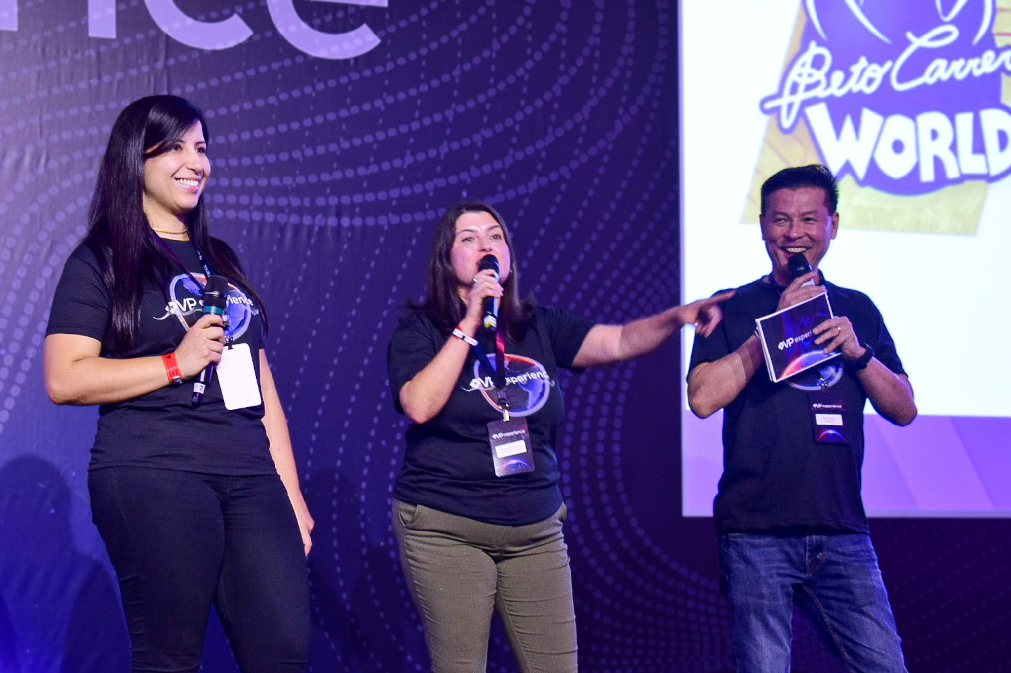 Valter Onishi, da VP recebeu as executivas do Beto Carrero no VP Experience Valter Onishi, da VP recebeu as executivas do Beto Carrero no VP Experience