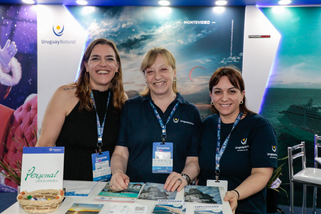 Verônica Castro, Mariella Volppe, e Mônica Lozano, do Ministério do Uruguai