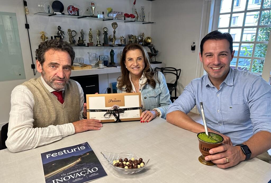 Milton Zuanazzi visita Marta Rossi e Eduardo Zorzanello em Gramado (RS) Milton Zuanazzi visita Marta Rossi e Eduardo Zorzanello em Gramado (RS)