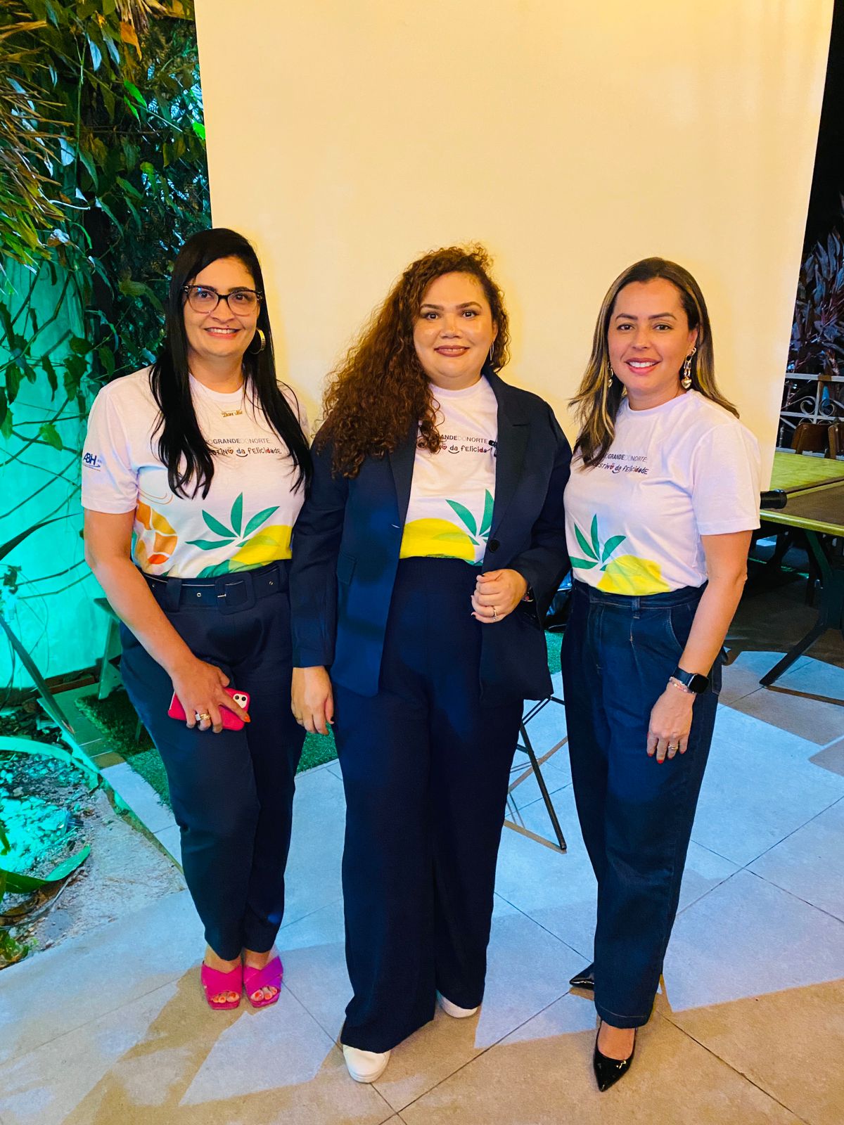Daniele Campos, especialista de Produtos da CVC Corp, Jaqueline Barbosa, da Comunicação da ABIH-RN e Marcela Sacramento, gerente de Negociação de Produtos RN e PB da CVC Corp