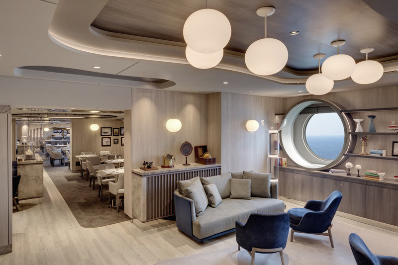Med Yacht Club Restaurant