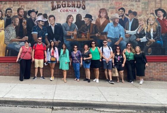 Brand USA premia agentes com famtour “Experiência Elvis Presley” em parceria com a Diversa Brand USA premia agentes com famtour “Experiência Elvis Presley” em parceria com a Diversa
