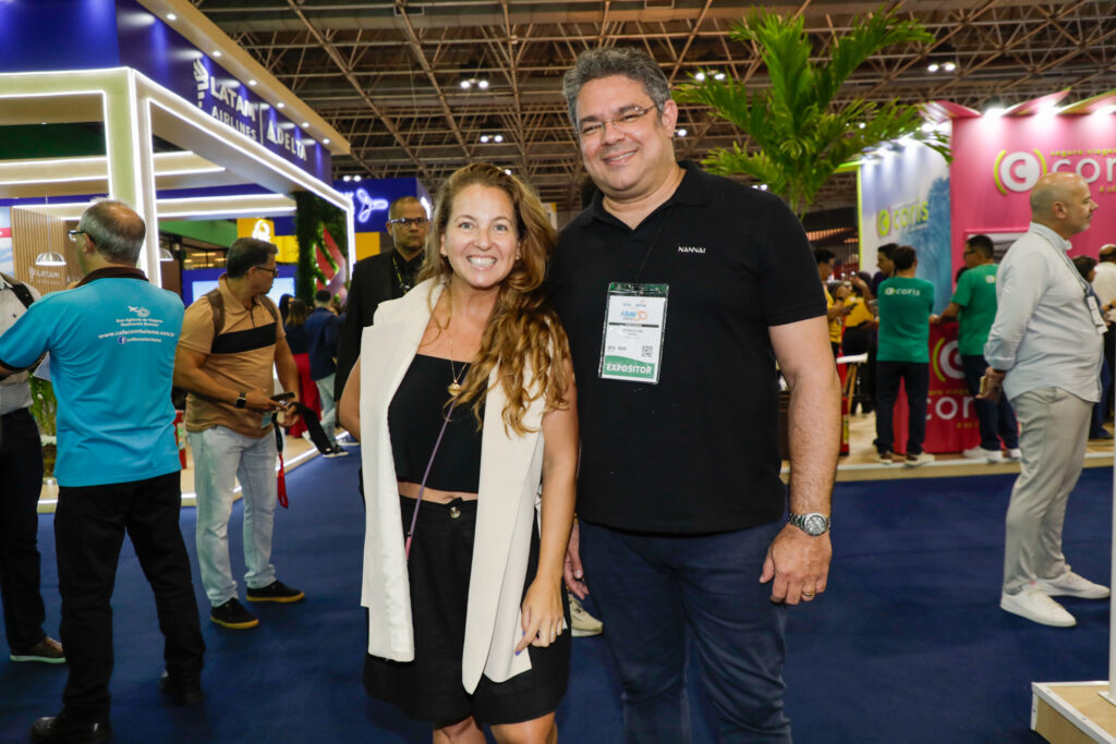 Ana Fusquine, da LetsBook, e Rodrigo Lins, do Nanai