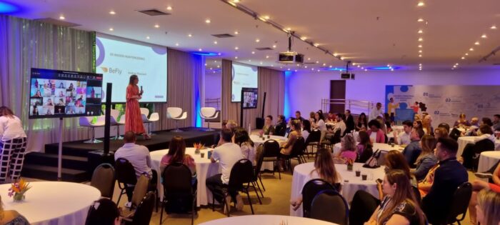 BeFly participa da Reunião Global das Comunidades Alagev 2023 Andrea Panisset, representante da BeFly na Reunião Global das Comunidades Alagev 2023