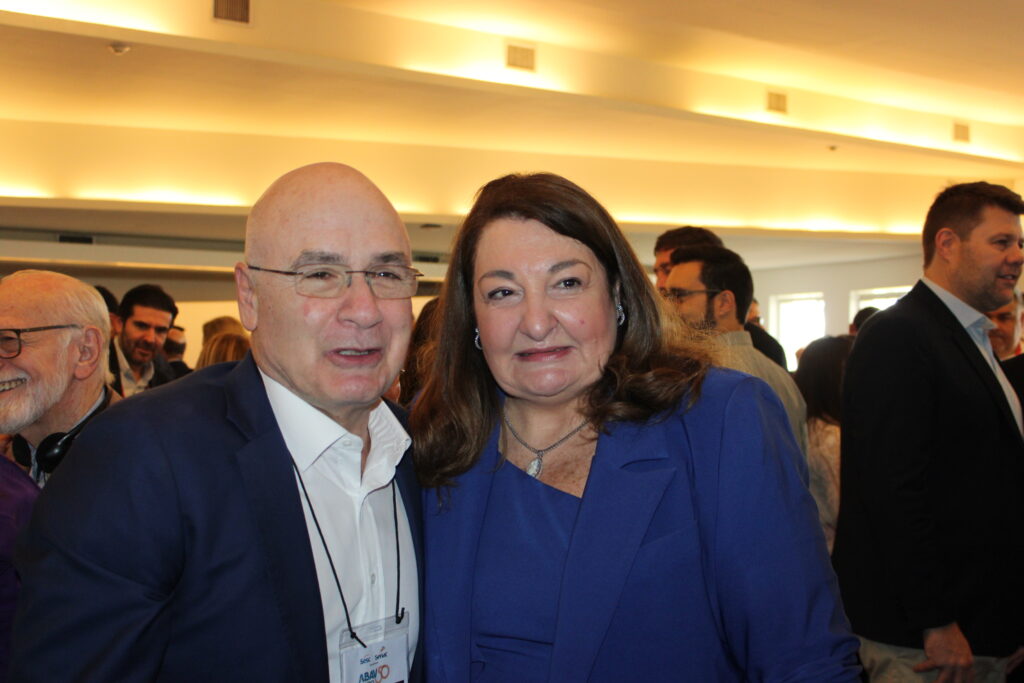 Antonio Florencio, presidente da FecomercioRJ, e Magda Nassar, presidente da Abav Nacional