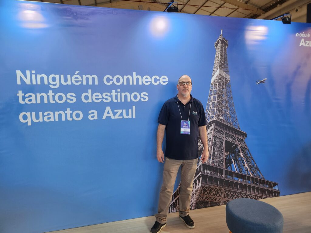 Ary Xavier coordenador Comercial da Azul Viagens Festur Alagoas: Azul Viagens tem executiva dedicada para AL e PE e fecha 1º semestre com crescimento