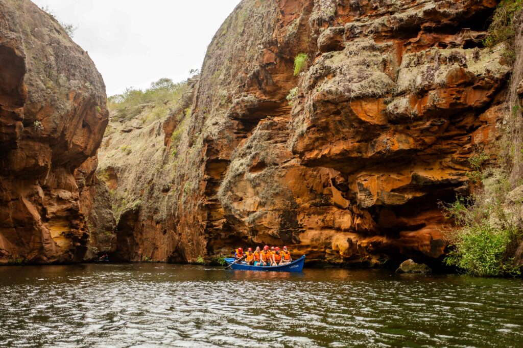 A beleza e a magnitude do Cânion de Xingó atraem milhares de turistas