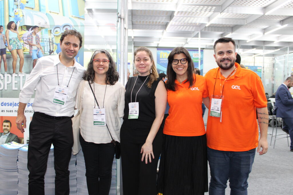 Celso Ferrer, Andrea Piagentini, Carla Fonseca, Beatriz Cabral e Kaue Garcia, da Gol