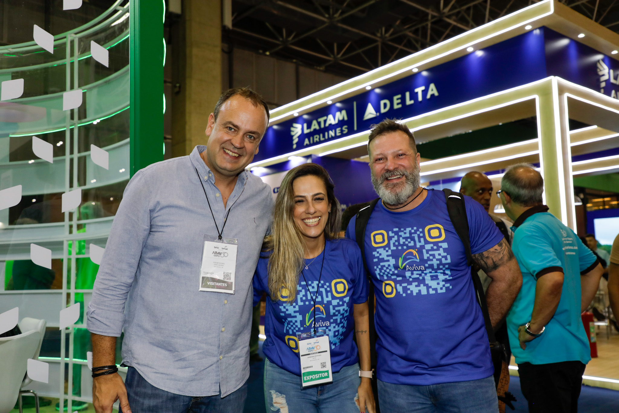César Nunes, da Átrio Hotéis, Vanessa Esteves e Gustavo Minatel, da Aviva