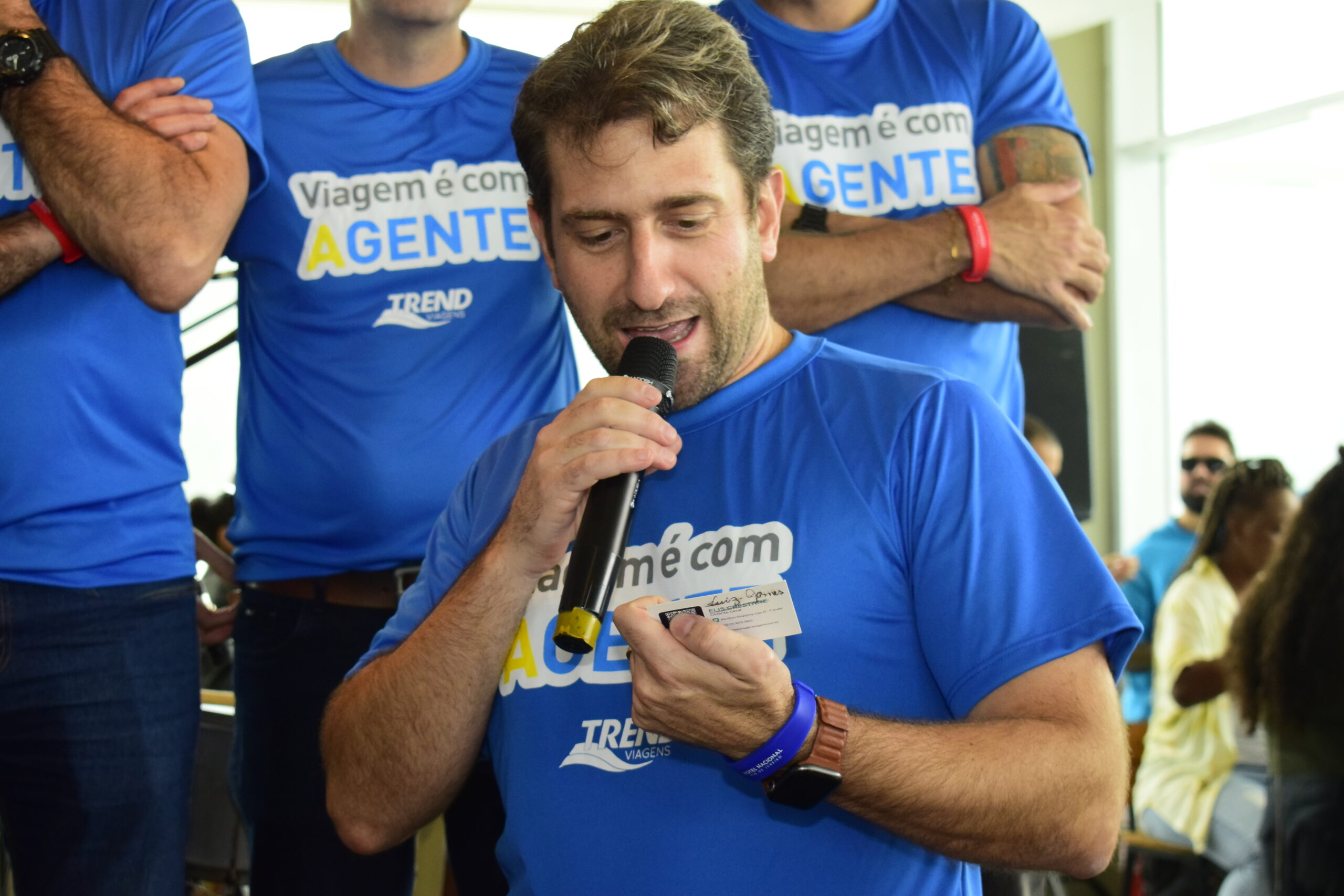 Bruno Heleno durante o sorteio de prêmios Bruno Heleno durante o sorteio de prêmios