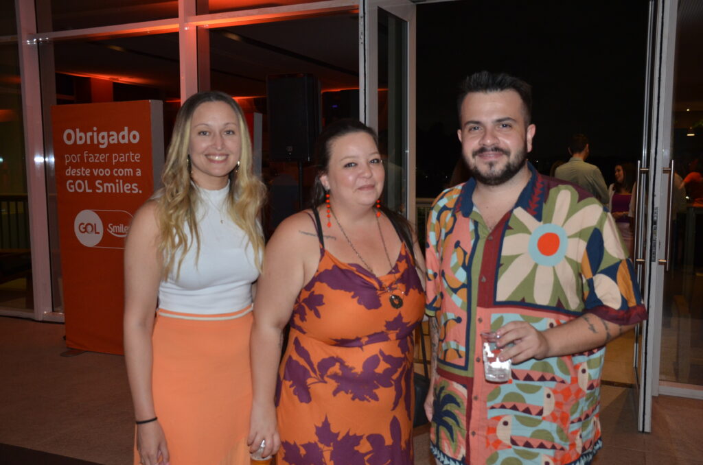 Karla Menezes, Heloisa Luvizeto e Kaue Garcia, da Gol Smiles