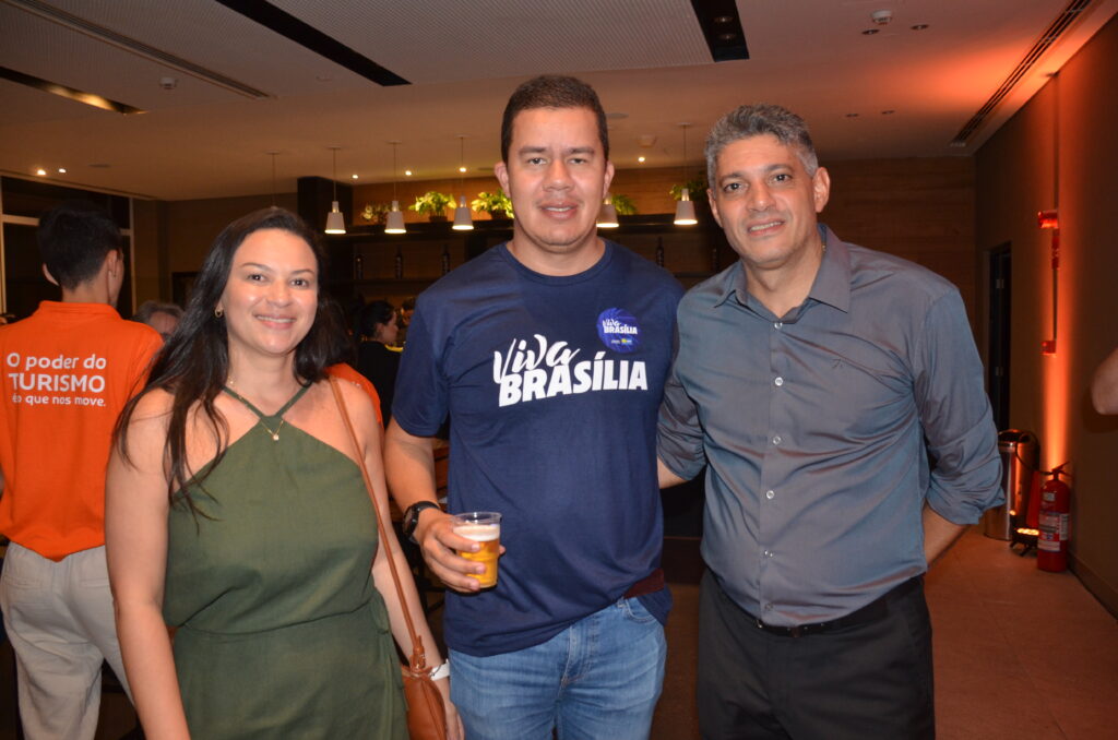 Clarice Coelho, Solução Turismo e Ricardo Soares, da Abare, Rodolfo Ferreira, presidente da Abav Tocantins 