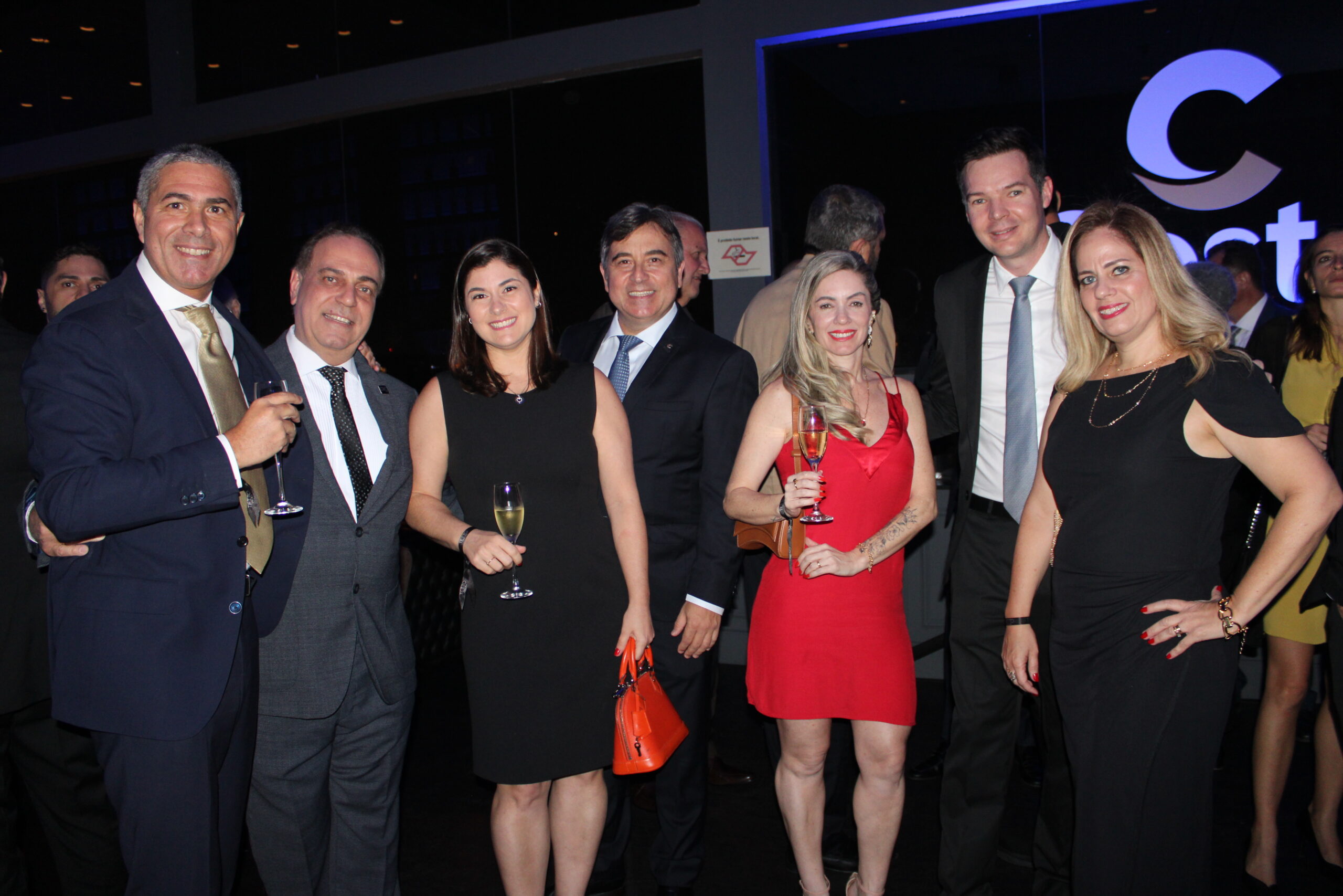 Dario Rustico, da Costa, Orlando Palhares, da CVC, Renata e Marcio Coutini, da JR Macedo, Patricia Graciano, da CVC, Carlos Coscione, da Costa, e Ana Carolina, da JR Macedo Dario Rustico, da Costa, Orlando Palhares, da CVC, Renata e Marcio Coutini, da JR Macedo, Patricia Graciano, da CVC, Carlos Coscione, da Costa, e Ana Carolina, da JR Macedo