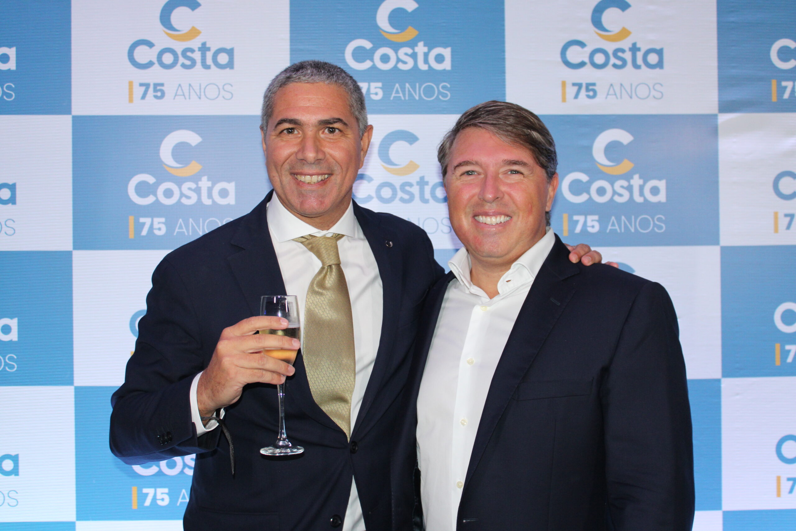 Dario Rustico, da Costa, e Ricardo Amaral, da R11 Travel Dario Rustico, da Costa, e Ricardo Amaral, da R11 Travel