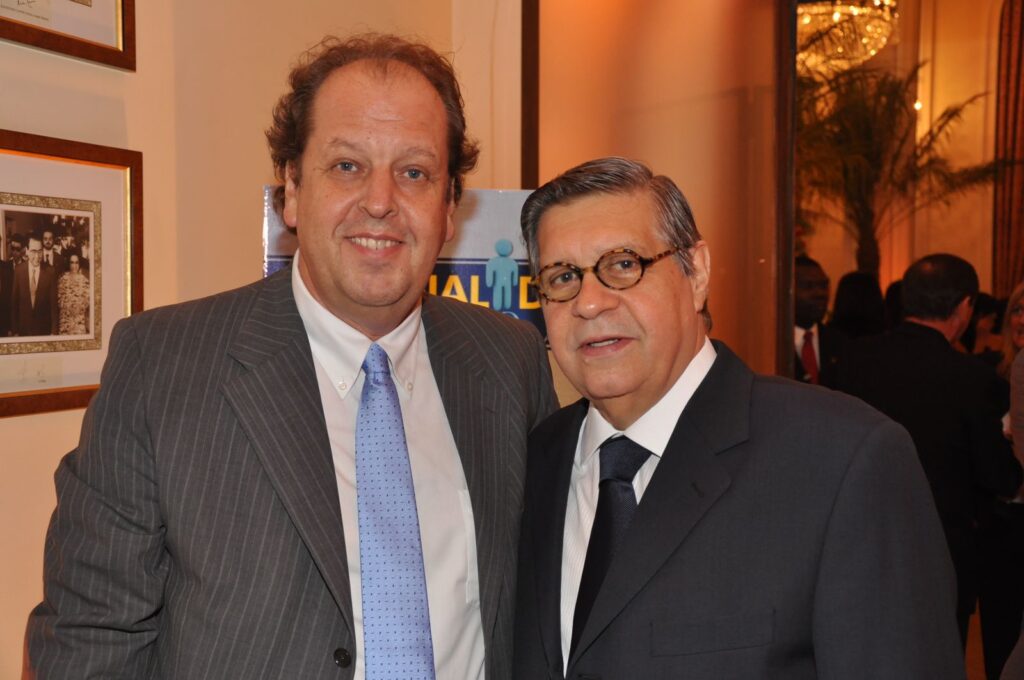 Falece Eduardo Sanovicz, um dos maiores nomes da história do Turismo; veja momentos marcantes 5 Eduardo Sanovicz e Paulo Gaudenzi Falece Eduardo Sanovicz, um dos maiores nomes da história do Turismo; veja momentos marcantes