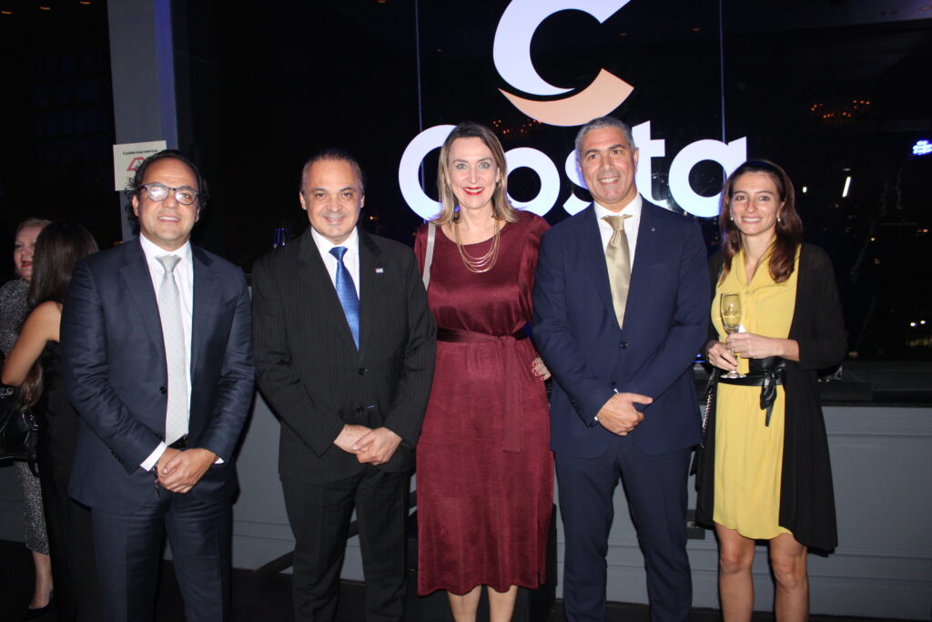 Fabio Godinho, da CVC, Roberto de Lucena e Luciane Leite, da Setur-SP, Dario Rustico, da Costa, e Livia Satullo, Cônsul adjunta da Itália