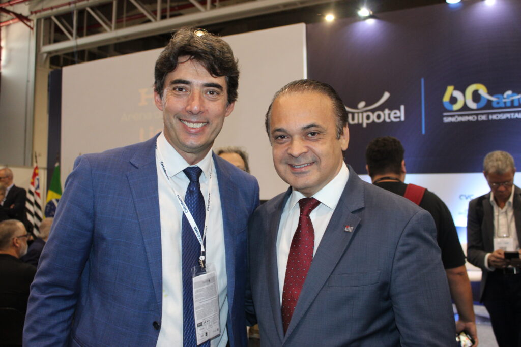 Fabricio Amaral, presidente do Fornatur, e Roberto de Lucena, secretário de Turismo de SP