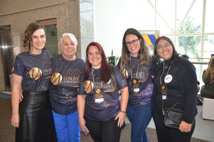 Fanny e Ines Melo, da Unav, com Cristine, da Memory Tour, Danielle Martins, da Diversão na Mala e Milena Amaral, da Memory Tour Fanny e Ines Melo, da Unav, com Cristine, da Memory Tour, Danielle Martins, da Diversão na Mala e Milena Amaral, da Memory Tour