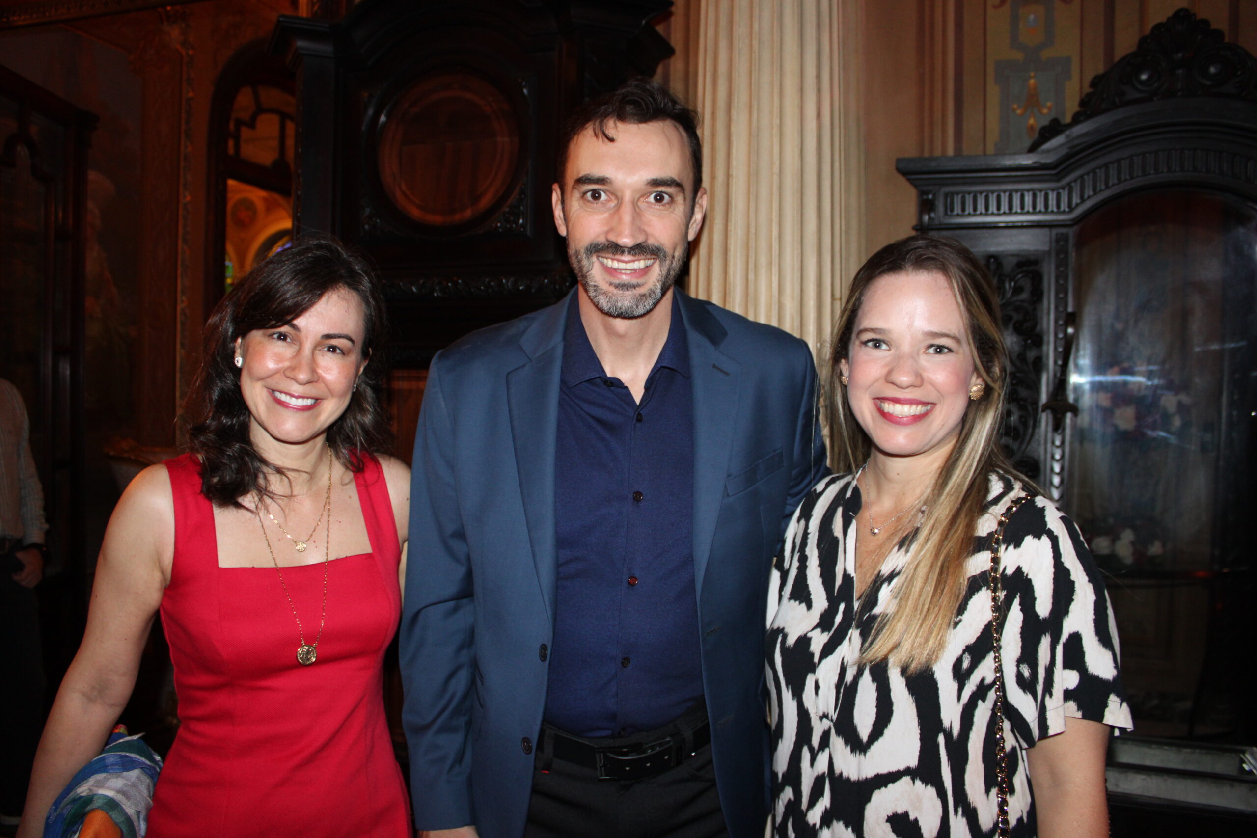 Carla Marin, da ITA Airways, Rafael Monteiro, da CNT, e Carolina Tavares, da Qatar Airways Carla Marin, da ITA Airways, Rafael Monteiro, da CNT, e Carolina Tavares, da Qatar Airways