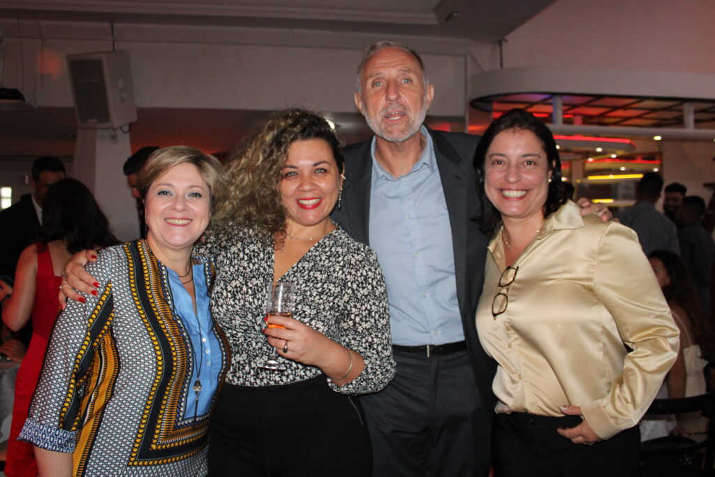 Nadia Kardouss, da Aviareps, Camila Lunard, da Ethiopian, Gustavo Esusy, e Luciana Longo, da Avianca Nadia Kardouss, da Aviareps, Camila Lunard, da Ethiopian, Gustavo Esusy, e Luciana Longo, da Avianca