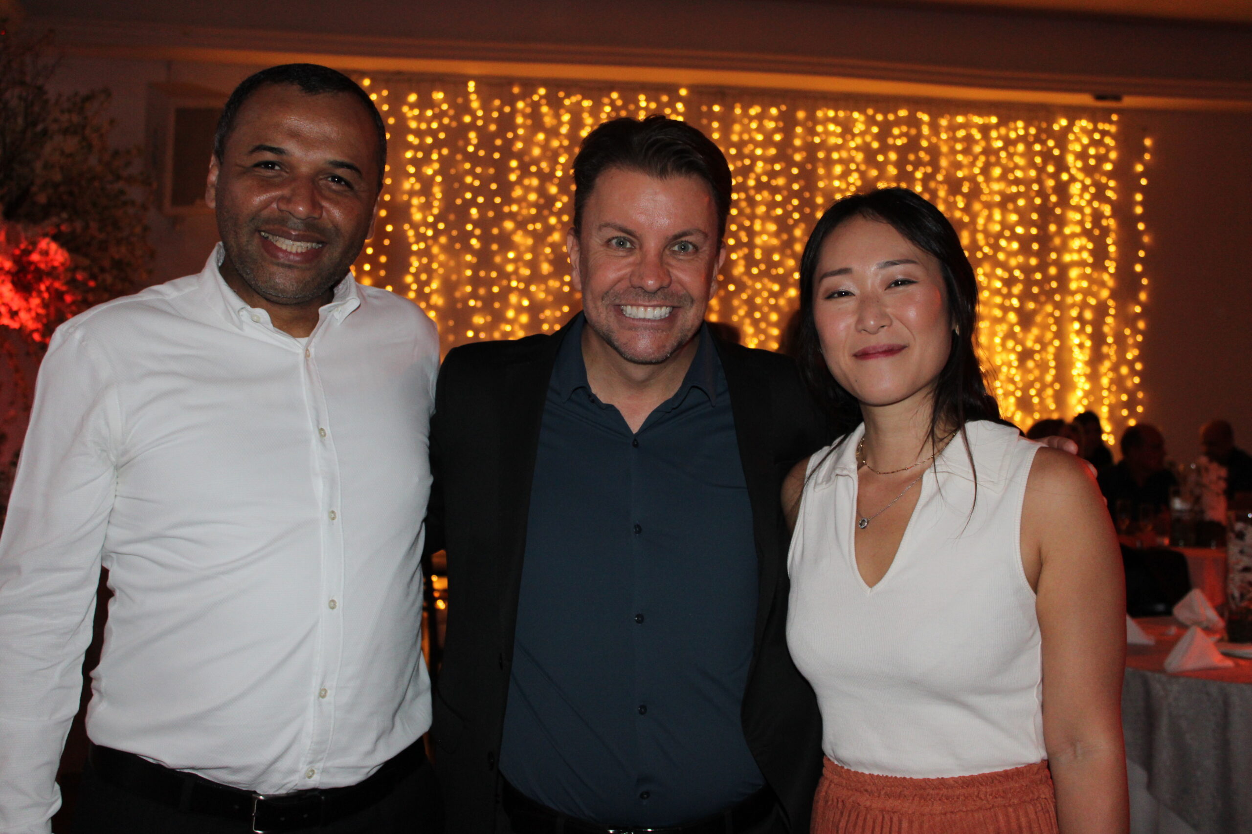 Paulo Cruz, da Air France-KLM, Andre Khoury, da CNT, e Eliza Kim, da Air France-KLM Paulo Cruz, da Air France-KLM, Andre Khoury, da CNT, e Eliza Kim, da Air France-KLM