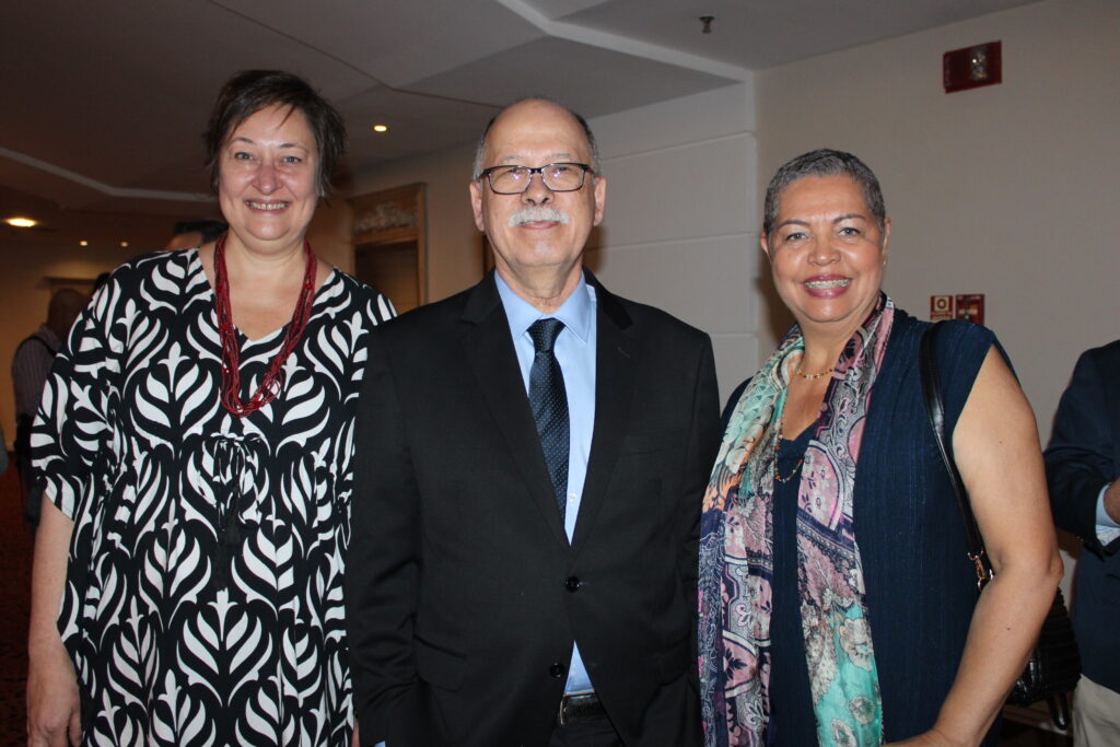 Ana Laura Ravagnani, Ruy Amparo e Marilene Sales, da Abear